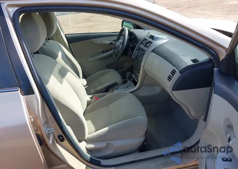 2013 Toyota Corolla Le z USA, uszkodzony, nr VIN 2T1BU4EEXDC999165